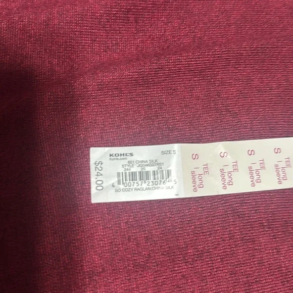 NWT Supercozy Tee Burgundy So from Kohls - Picture 5 of 5